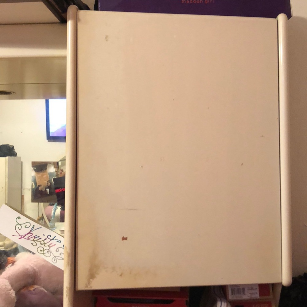 headboard